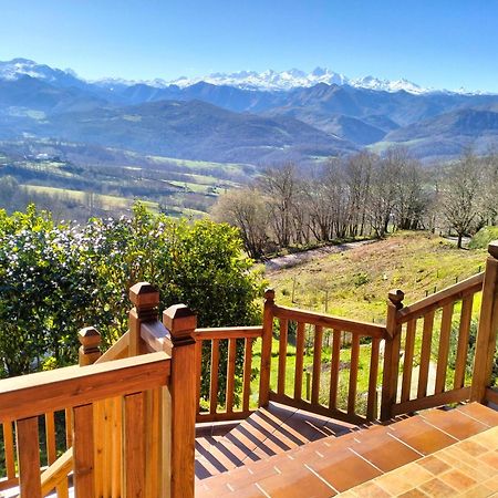 La Casa De Nuria Guest House Onís Екстериор снимка